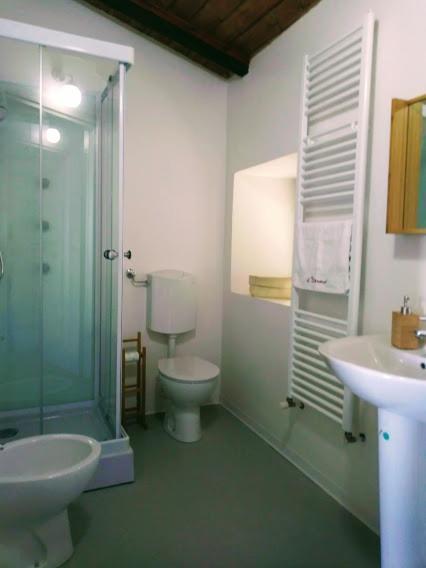 Hotel Il Pettirosso Castellamonte Esterno foto